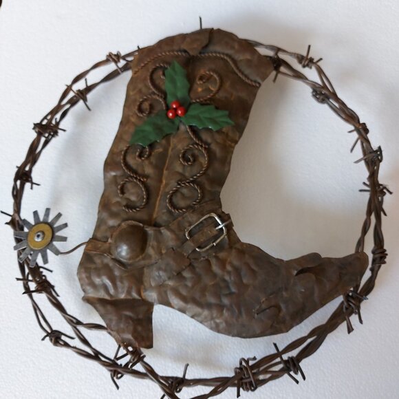 Barbed Wire Cowboy girl western Wreath 12" Metal Spur Holly Rustic Farmhouse - Picture 14 of 16